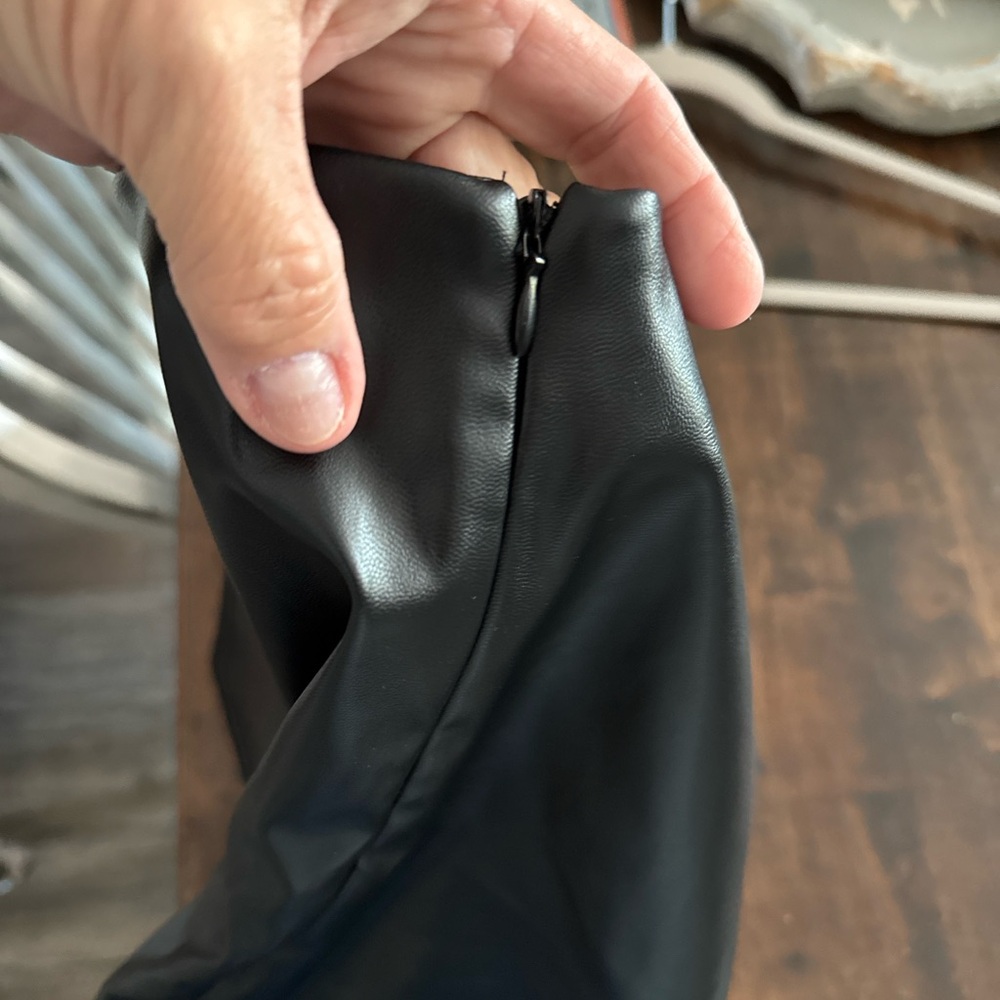 SHEIN Black Faux Leather Pencil Skirt - Picture 4 of 5